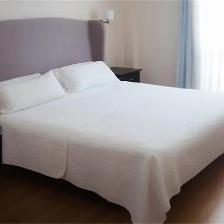 Boutique 2* Μαρμπέλλα