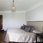 Boutique 2* Μαρμπέλλα